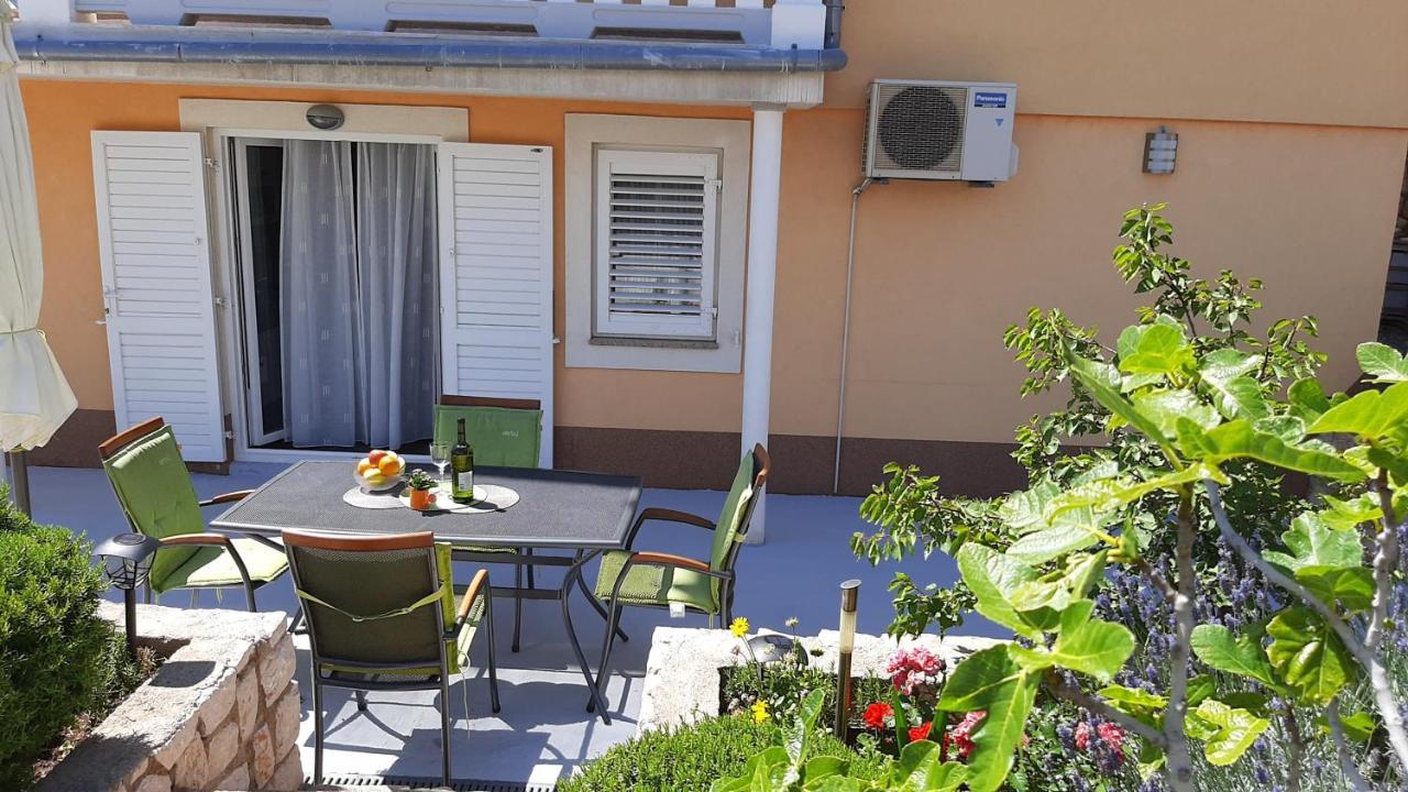 Apartments Pavelic Novi Vinodolski Eksteriør bilde