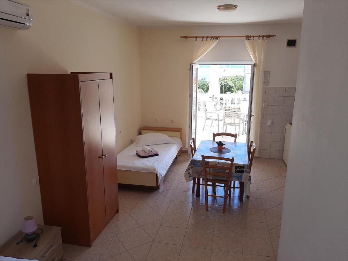 Apartments Pavelic Novi Vinodolski Eksteriør bilde